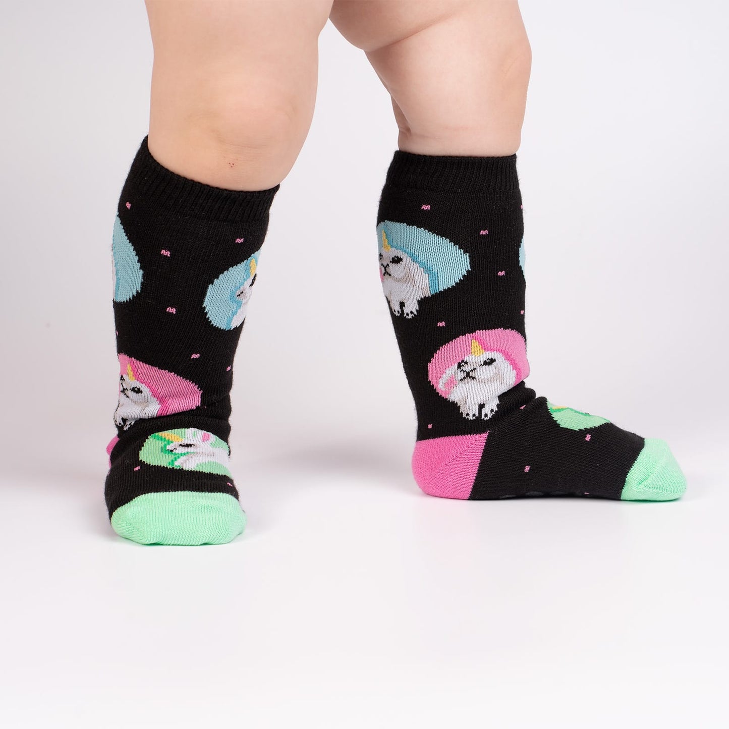 Sock it to me Toddler Knee: Hop To It